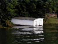  010-boathouse.jpg 